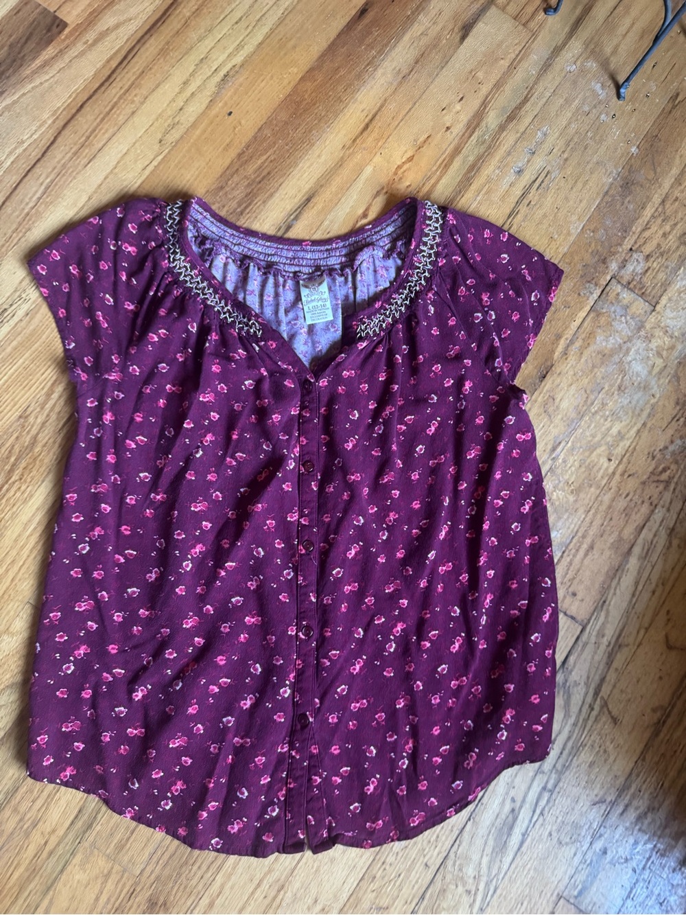 Faded Glory Burgundy Floral Button-Up Top with Embroidered Neckline